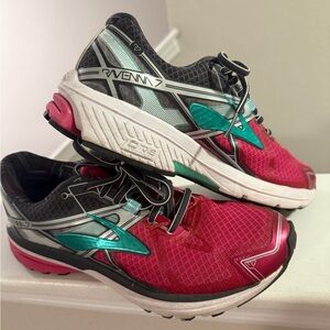 Brooks Ravenna 7 Women’s Running Shoes Fuchsia Gray 1202081B672 Size 9